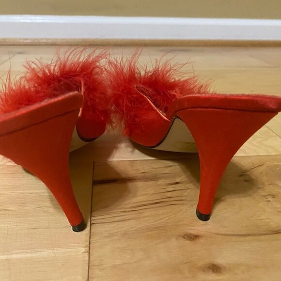 Fredericks of Hollywood red maribou boudoir kitten toe heel.Size 6. True vintage - Picture 7 of 11